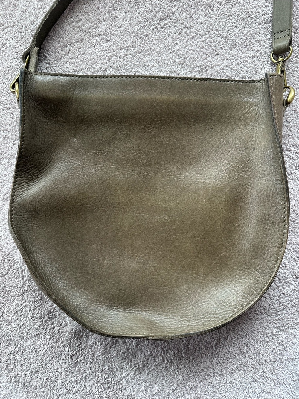 Madewell Classic Olive Leather Crossbody Bag with Removable Stripe Strap - Picture 3 of 12